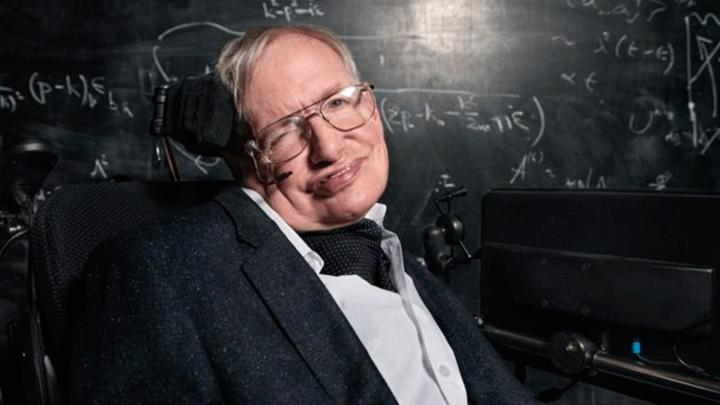 Hawking, desde genio de la física hasta estrella del cine y la TV